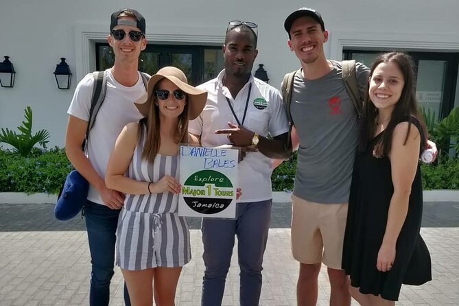 Montego Bay Airport Transfer to Resorts in Montego Bay - What happens from the airport sign to your resort