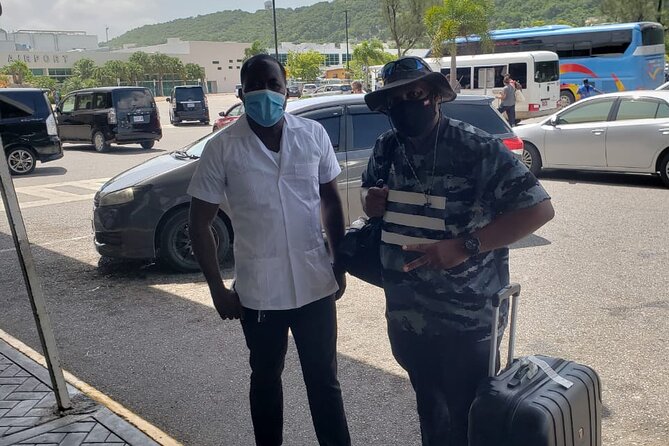 Montego Bay Airport Transfers ( Round Trip-Montego Bay Hotels) - Why Andrea receives so much praise