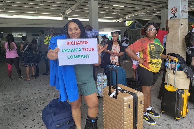 (Montego Bay area)Private Custom Design Transportation One Way - Important limits: Negril and Ocho Rios