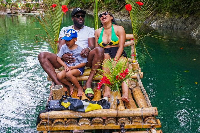 Montego Bay: Bamboo Rafting with Limestone Massage & Shopping - Weather and the question of river length