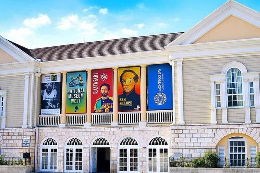 Montego Bay: City Highlights and Souvenir Shopping Tour - Practical advice for making the two hours count