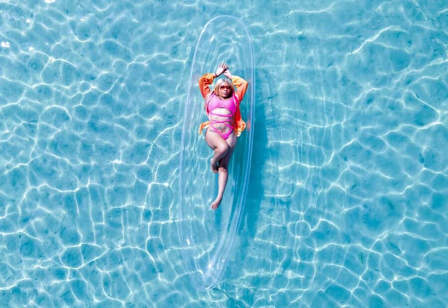 Montego Bay: Crystal Clear Kayak Drone singles Photo Shoot - Getting comfortable in the transparent kayak