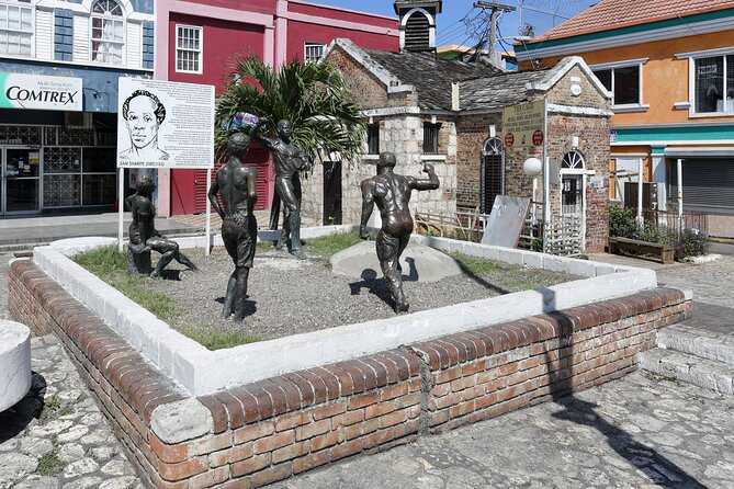 Montego Bay Highlights From Montego Bay Hotels - The guide can make or break the day