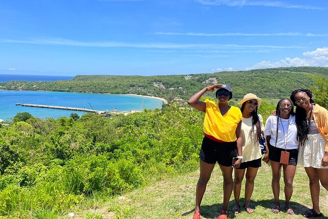 Montego Bay Hotels Airport/Cruise Port Transfers - Optional wine, snacks, and added arrangements