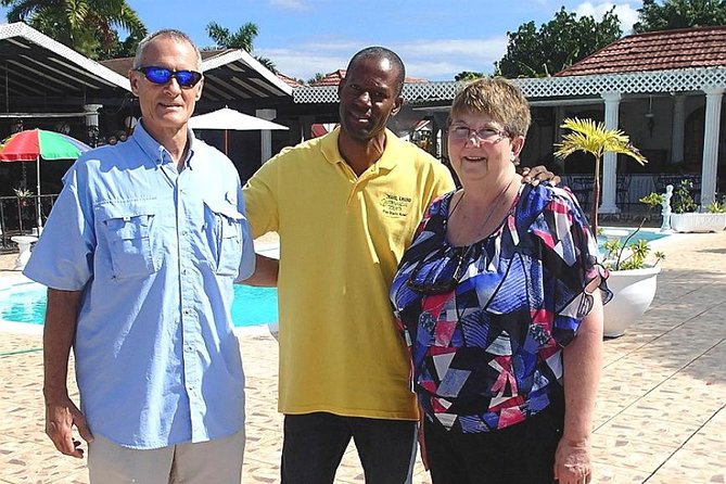 Montego Bay Hotels Private Airport Round Trip Transfers - Key points at a glance