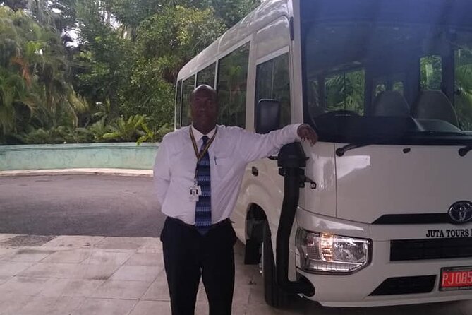 Montego Bay Hotels Private Airport Transfer to Sangster International (MBJ) - The airport meeting details need a careful check