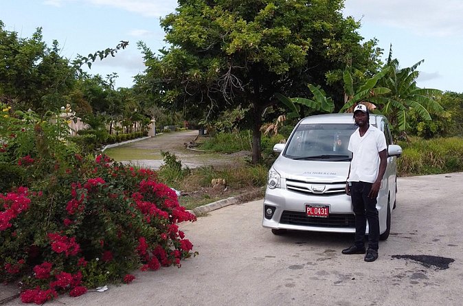 Montego Bay Private Transfer Airport to Hotel one way trip - Clean, air-conditioned transportation