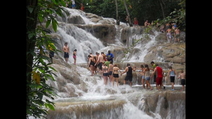Montego Bay: River Rafting and Dunn's River Falls Day Trip - A quiet start on the Rio Nuevo River