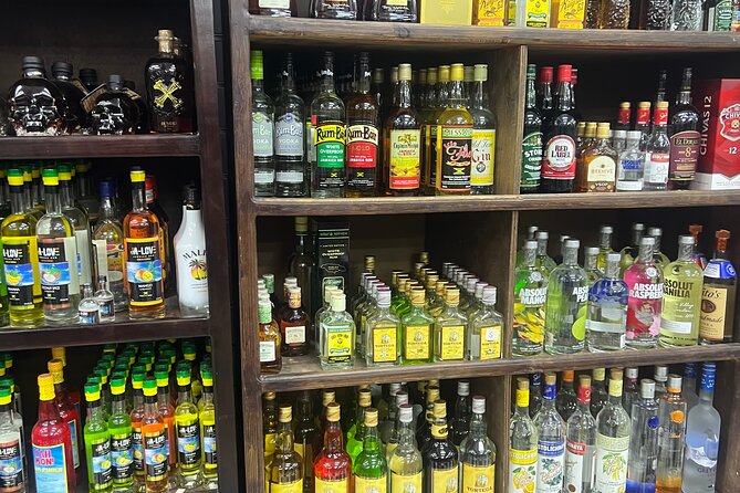 Montego Bay Sightseeing, Souvenir Shopping and local food hunt - Souvenir shopping without losing the afternoon