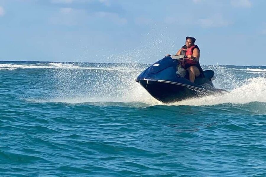 Montego Bay Thrilling Watersports Adventure Packages - A 45-minute break for shopping in Montego Bay