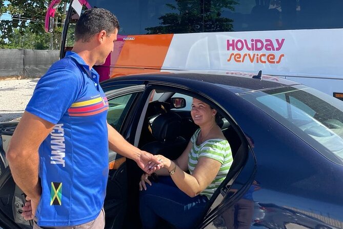 MontegoBay Airport to Ocho Rios: One way/Round Trip cheap Shuttle - Hotel pickup across Jamaica’s north coast