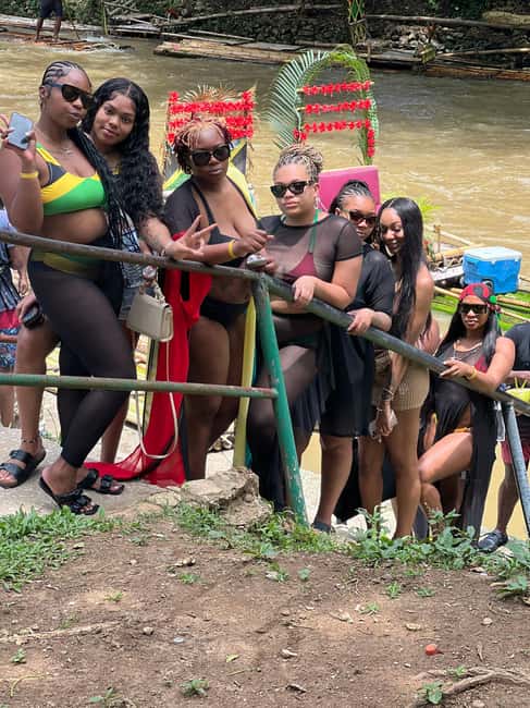 Montegobay: Rafting Tour with Limestone Massage - What the bamboo raft ride is really like