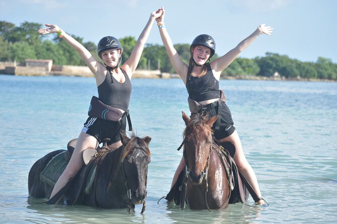 Negril 45-minute Guided Horseback Ride and Swim - The ride through villages and toward the sea