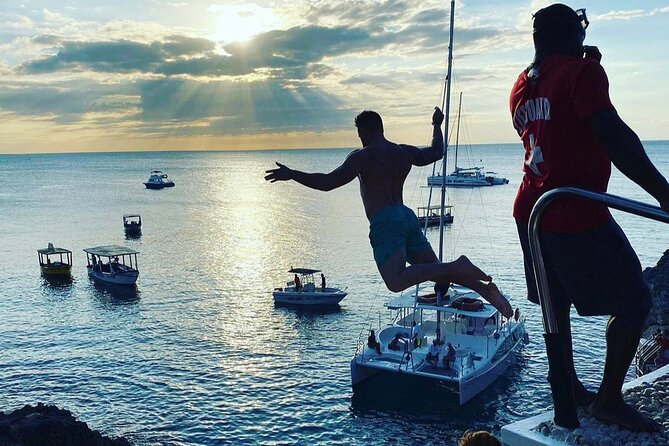 Negril 7 mile Beach, Party Catamaran Cruise , Snorkeling and Ricks Cafe Combo - Should you book this Negril tour?
