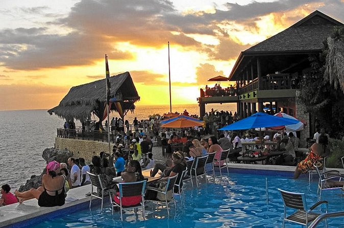 Negril 7 Miles Beach, Ricks Cafe and Shopping - What This Negril Trip Is Really Like