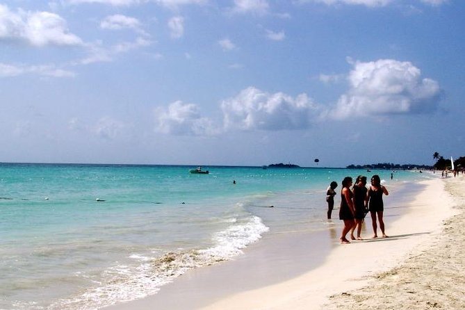 Negril Beach Beach Ricks Cafe and Sunset Tour - Why this is an easy way to reach Negril from Montego Bay
