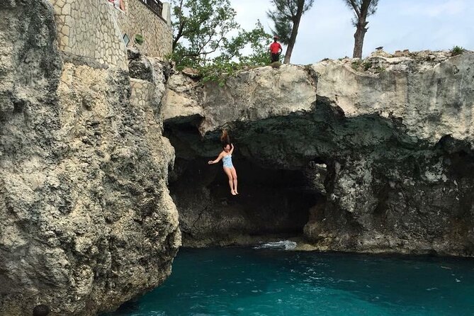 Negril Beach Break and Ricks Cafe - Montego Bay Cruise Port - Seven-mile beach: Jamaica’s main pause