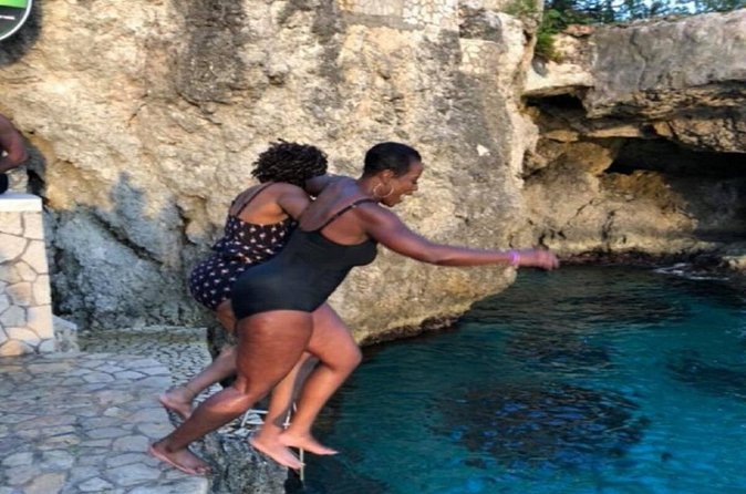Negril Beach Experience & Rick's Cafe from Negril - What the $59.34 price really covers