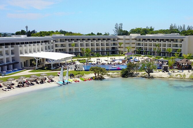 Negril Hotels Private Airport Transfer - Leaving Sangster International Airport without the taxi-line shuffle