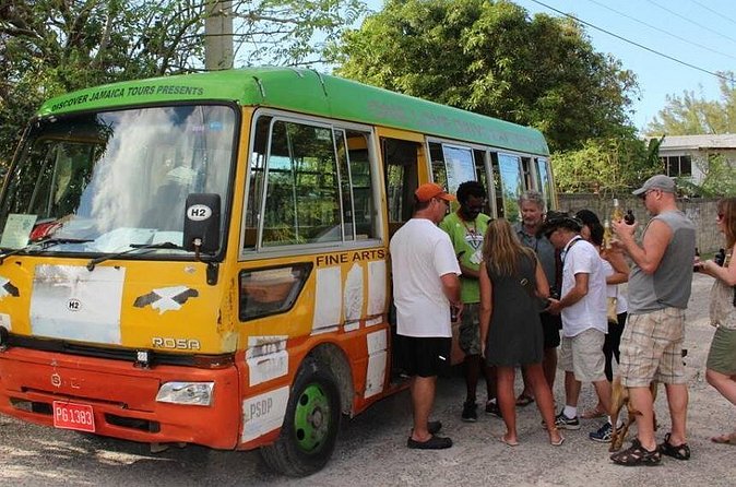 Negril One Love Bus Bar Crawl - What you pay for, and what you do not