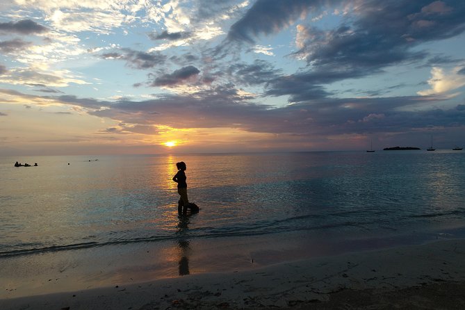 Negril's 7 miles Beach and Rick's Café - Why Seven Mile Beach works for different kinds of visitors
