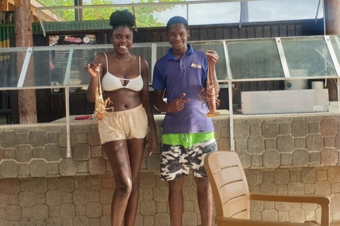 Negrils Seven Miles Beach, Rick's cafe and Parasailing Tour. - Who will enjoy this Negril day trip?