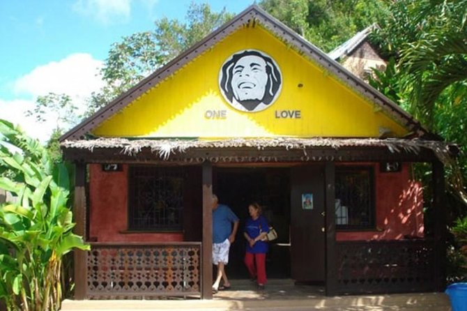 Nine Mile Tour from Ocho Rios - Entering Nine Mile, Bob Marley’s birthplace