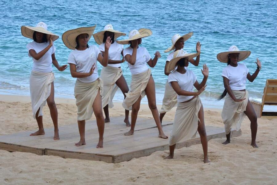 Ocho Rios: Bamboo Beach Club VIP Pass with Lunch and Drinks - A four-course lunch with Jamaican flavors