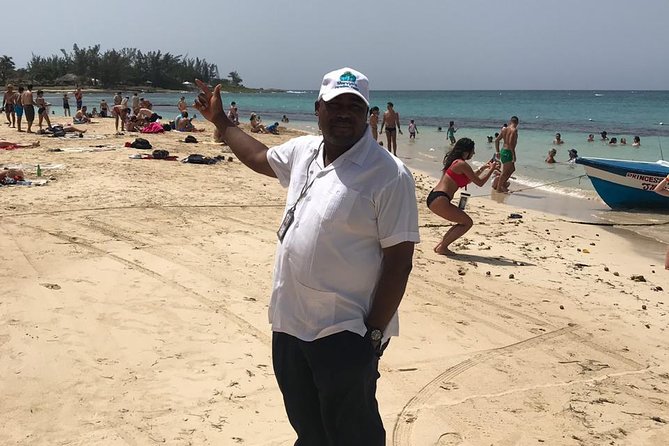 Ocho Rios City Bus Tour (Beach, Sightseeing & Shopping) - Driving through Jamaica’s plant life and countryside