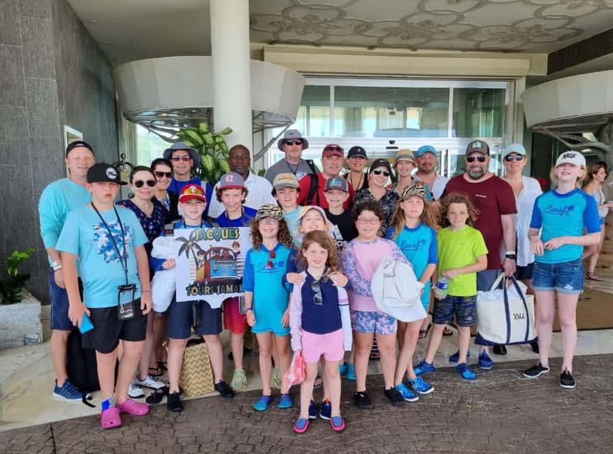 Ocho Rios: Konoko Falls, Fern Gully, and Shopping Tour - Taj Mahal Shopping Center and the final 40 minutes