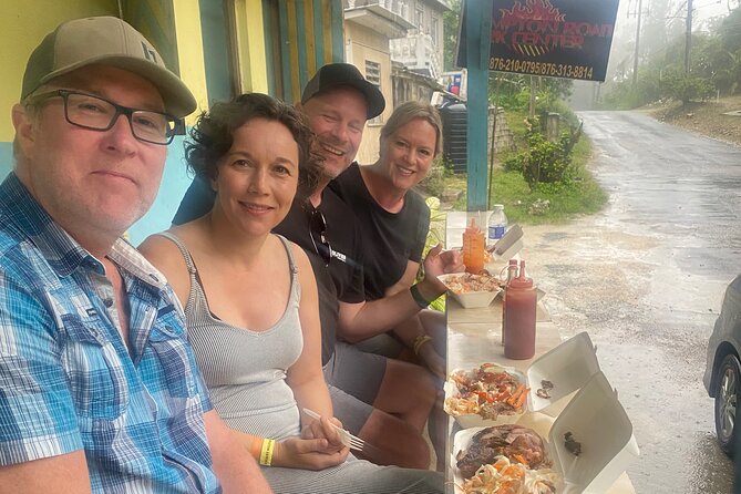 Ocho Rios Sightseeing Tours and Shopping - Local market and duty-free shopping