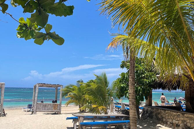 Ocho Rios White river tubing along with beach and lunch stop - Why this Ocho Rios combo works