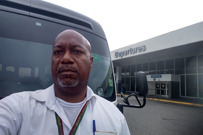 Private Airport Transfer in Montego Bay - Landing at Sangster International Airport in Montego Bay