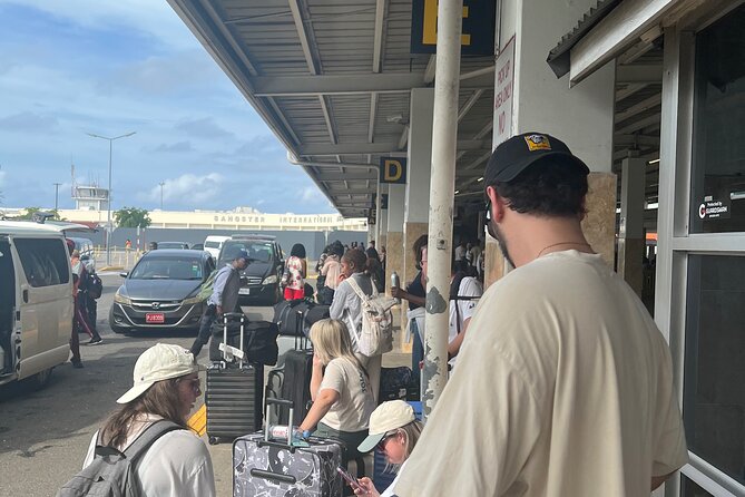 Private Airport Transfer Montego Bay hotels and Falmouth Hotels - What the Driver Adds to the Ride