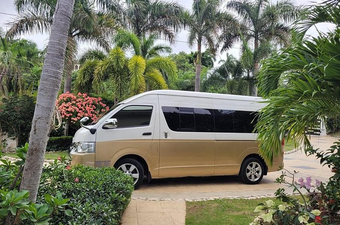 Private Airport Transfer | Montego Bay( Price vary on location) - Who will get the most from this private ride?