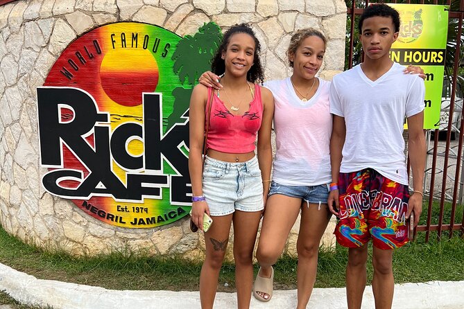 Private Airport Transfer Negril Hotels - Families, couples, and first-time visitors