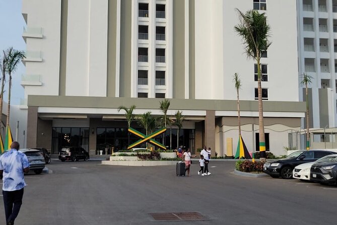 Private Airport Transfer Riu Aquarelle & Excellence Oyster Bay - Why a private transfer makes sense in Falmouth