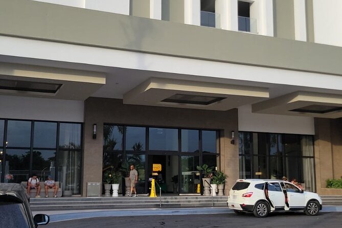 Private Airport Transfer Riu Aquarelle & Excellence Oyster Bay - Communication, timing, and driving style