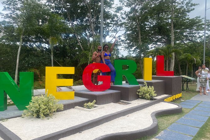 Private Airport Transfer to all resorts in Falmouth, Trelawny - Conversation with Troy and local information on the way