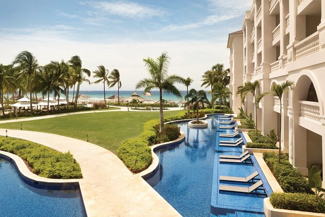 Private Airport Transfer to Hyatt Rose Hall Resort - Flight delays and pickup timing
