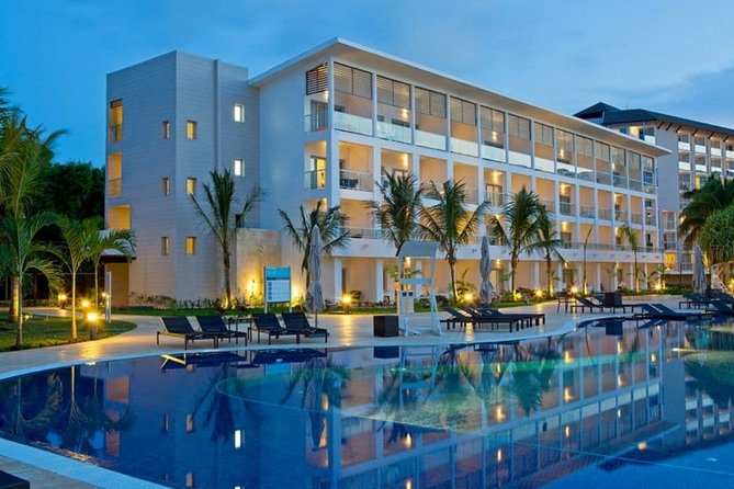 Private Airport Transfer to Royalton, Ocean Coral Spring & Excellence Oyster Bay - Key points at a glance