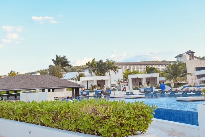 Private Airport Transfer to Royalton, Ocean Coral Spring & Excellence Oyster Bay - The 30-minute ride to your Trelawny resort