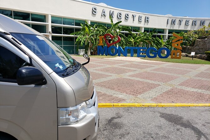 Private Airport Transfers To Negril Hotels and Villas - Arriving in Negril’s hotel and villa area