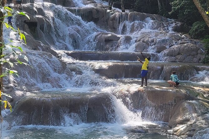 Private and Customize Tour from Montego Bay to Dunns River Falls - A Quick Look at Columbus Park and Rio Bueno