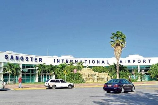 Private Arrival or Departure Transfer: Norman Manley Airport to Montego Bay - Settling Into the Private Car
