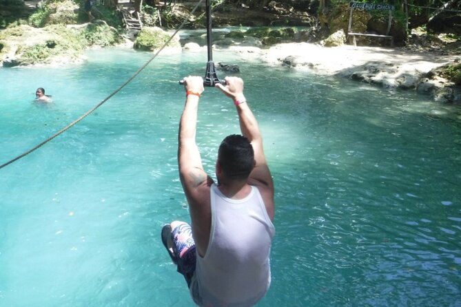 [PRIVATE] Blue Hole & Secret Falls Tour with Entrance Fees - Walking up to Secret Falls