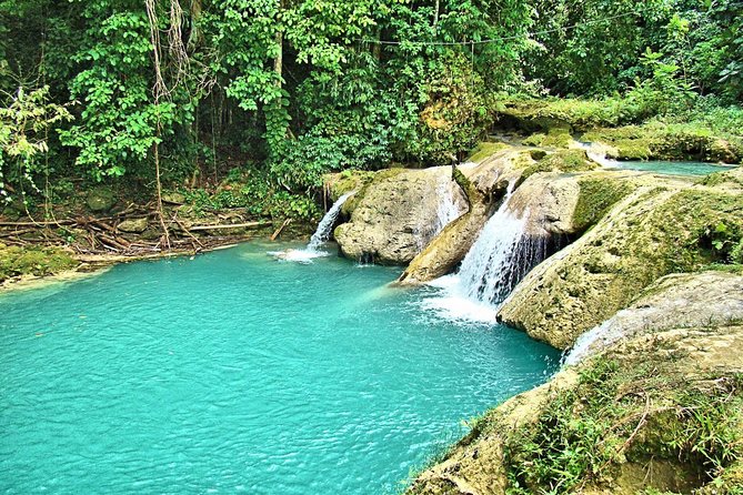 [PRIVATE] Blue Hole & Secret Falls Tour with Entrance Fees - Entering the Blue Hole