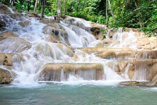 [PRIVATE] Dunn's River Falls with Entrance Fees - Arriving at Dunn’s River Falls
