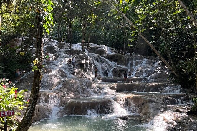Private fun fill tour from Montego Bay to dunns river & blue hole - Why the guide can shape the whole day