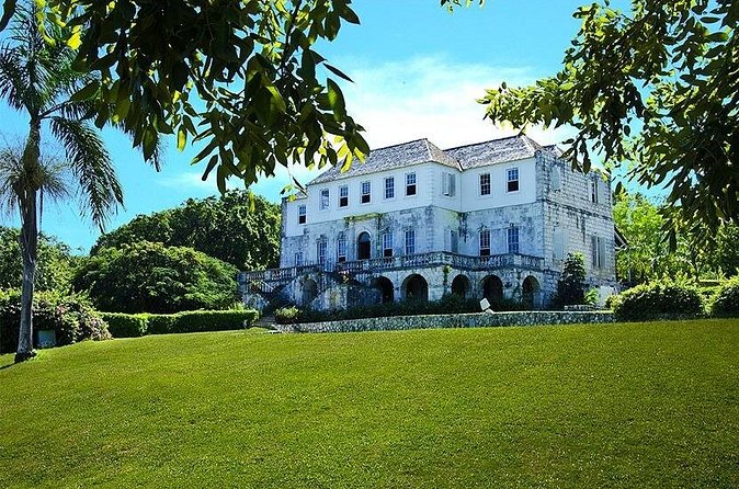 Private Guided 2-Hour Tour in Montego Bay - Montego Bay Sightseeing and the Value of Private Transport